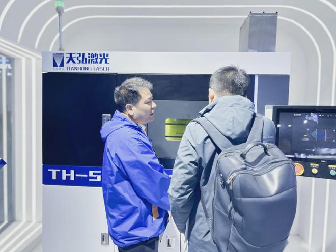 天弘激光携鞋模专机、齿科专机等系列金属3D打印设备亮相 TCT Asia 2025(图5)