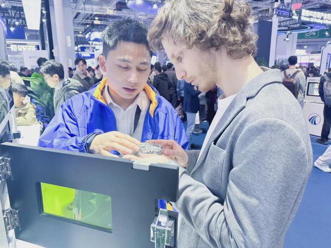 天弘激光携鞋模专机、齿科专机等系列金属3D打印设备亮相 TCT Asia 2025(图7)
