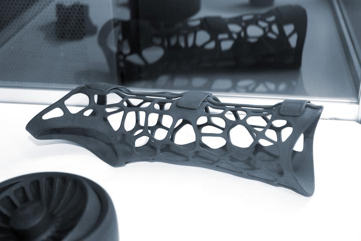 创想三维3D打印机K2小中大系列发布打造新生态战略云平台、雕刻机、耗材、3D扫描仪、配件开启新征程