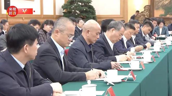 国家举办民营企业座谈会有万吨级铸造3D打印智能工厂的共享集团董事长彭凡等代表参加会议
