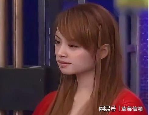 蔡依林取悦自己刻不容缓演唱会踩巨蛇网友：太吓人了欣赏不来(图9)
