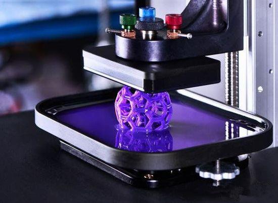 3D打印笔与草莓：科技与创意的甜蜜碰撞