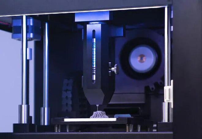 这款桌面级金属3D打印机可能不靠谱！韩国MetalPrinting推出Gauss MT90金属浆料3D打印机(图4)
