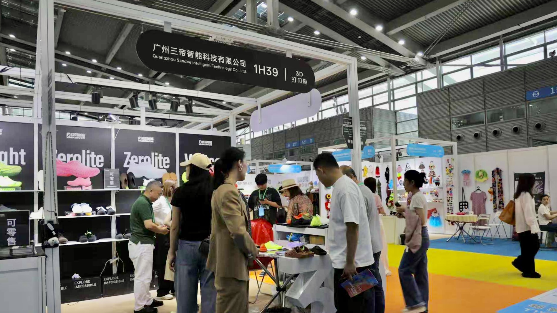 为什么越来越多人关注3D打印鞋？顽刻巅峰以创新设计探索鞋履未来